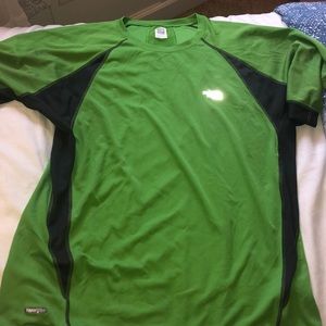 Men’s Large North Face Short Sleeve